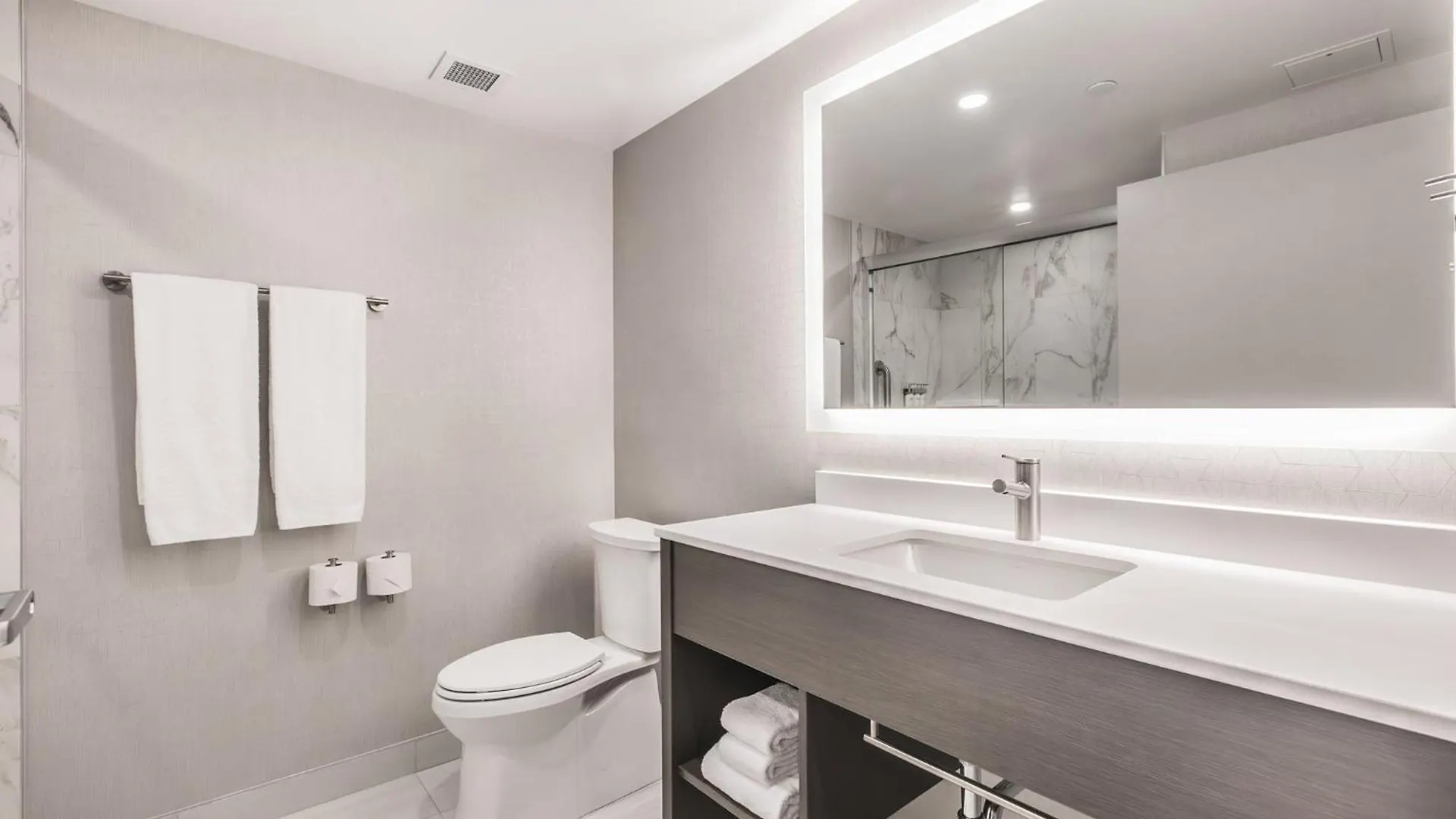 Holiday Inn Express & Suites - Toronto Airport South By Ihg