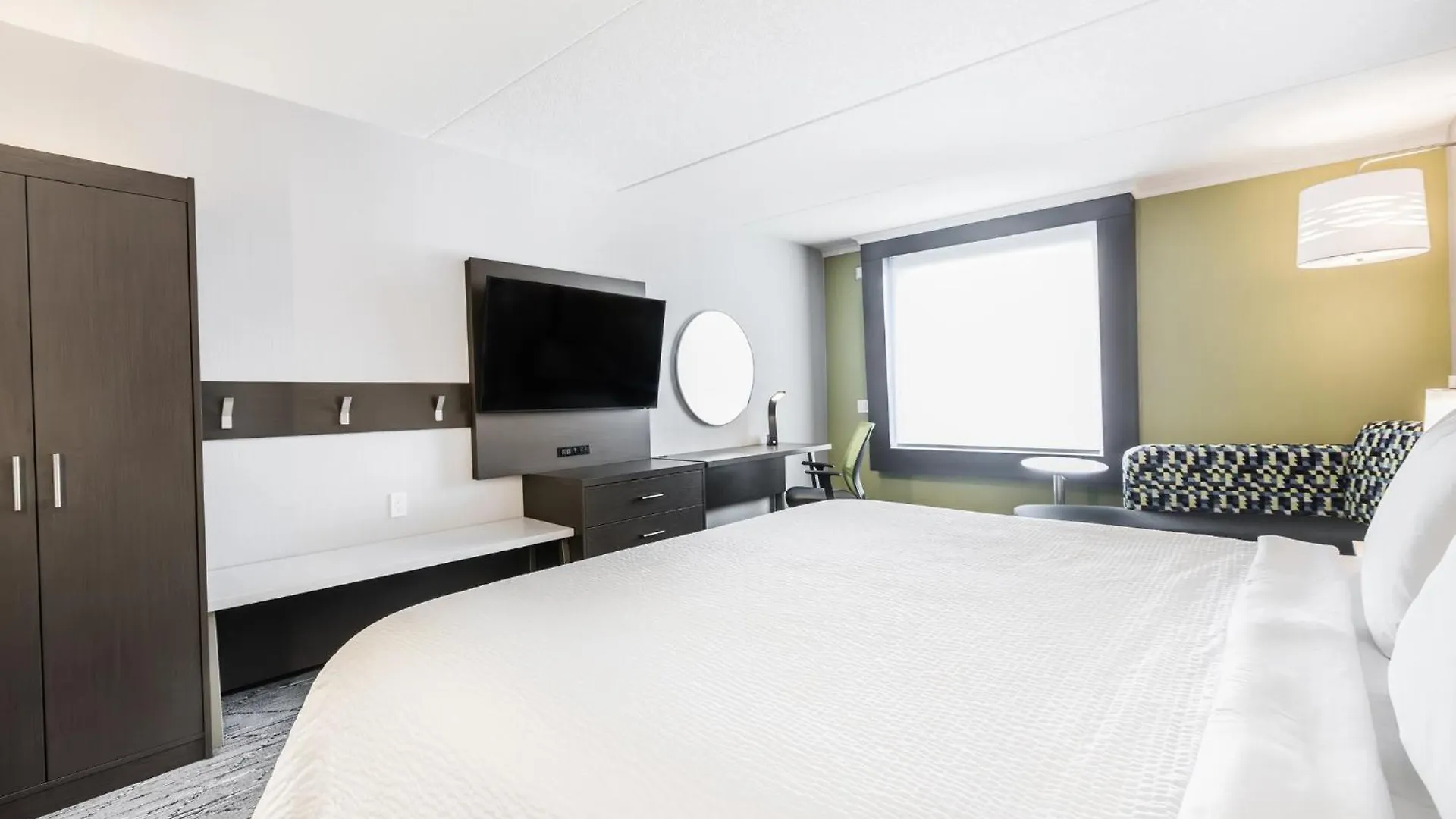 Holiday Inn Express & Suites - Toronto Airport South By Ihg Hotel