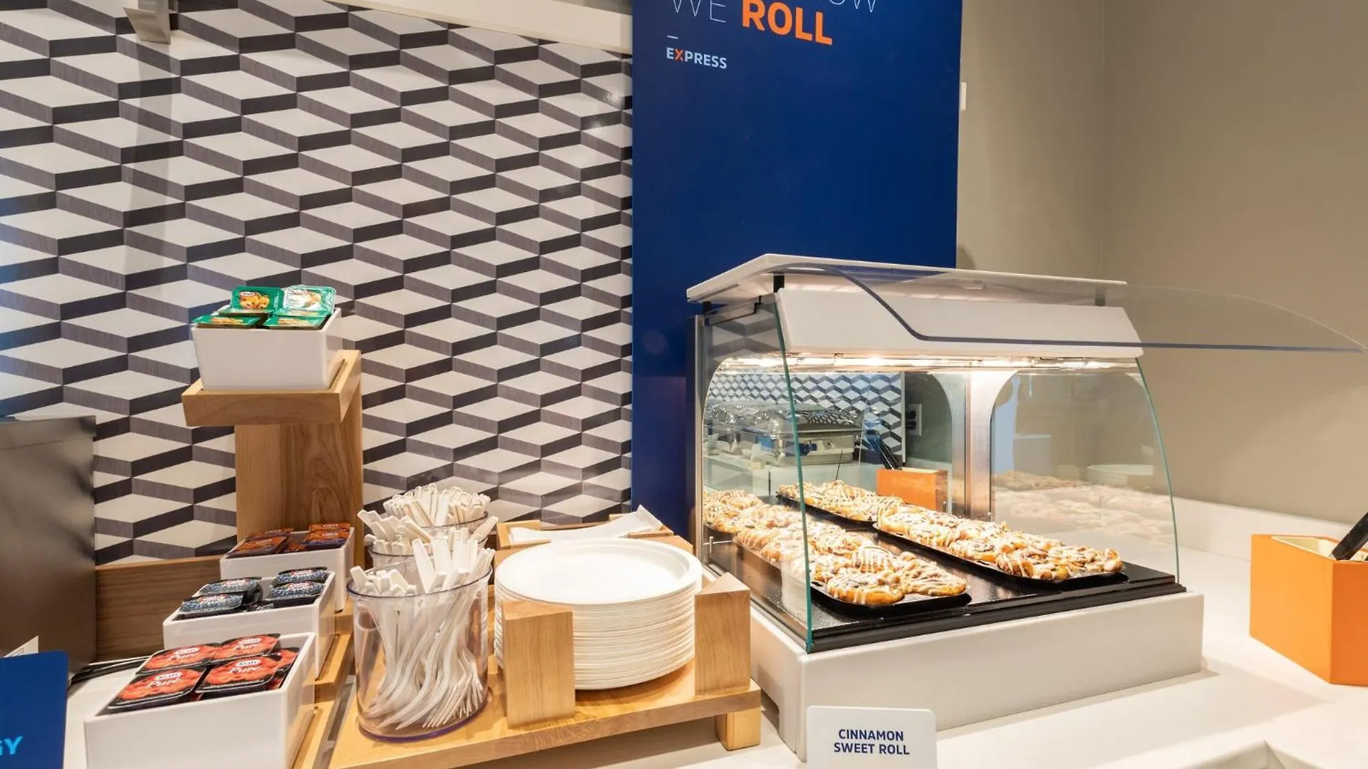 Hotel Holiday Inn Express & Suites - Toronto Airport South By Ihg