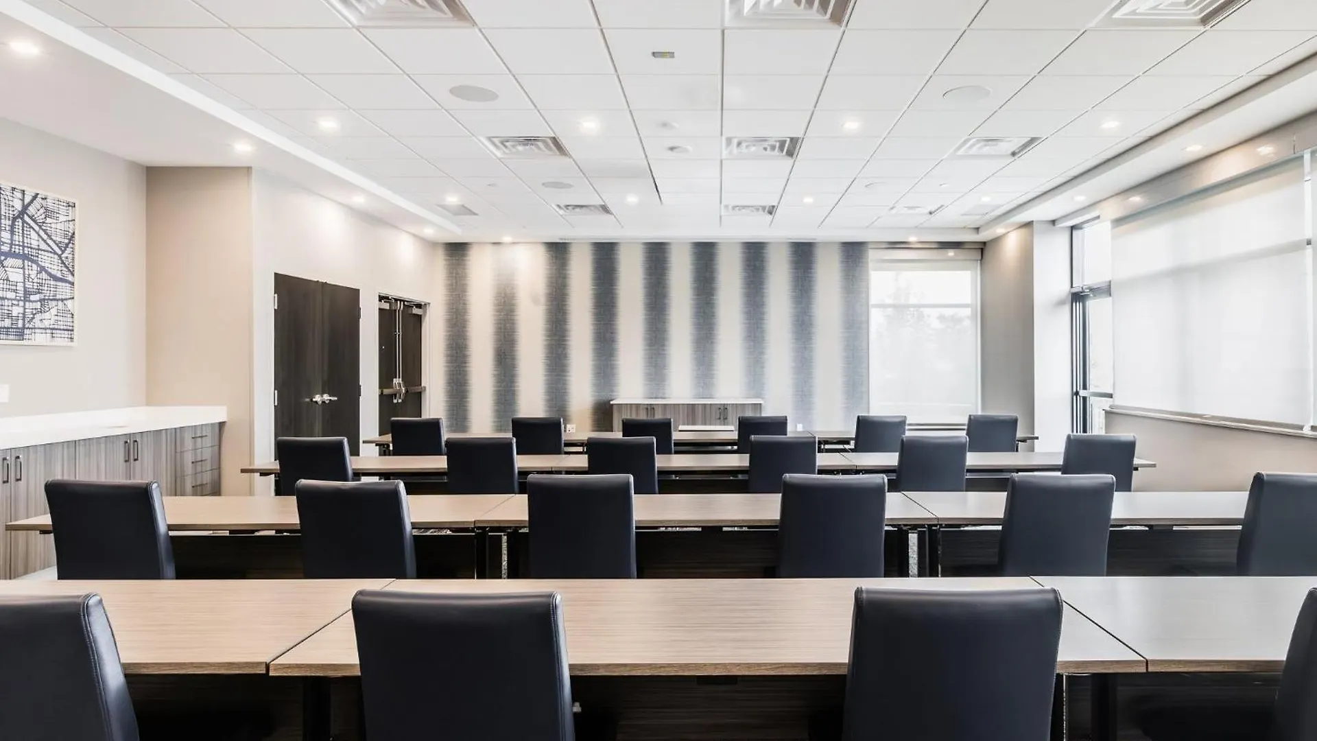 Holiday Inn Express & Suites - Toronto Airport South By Ihg