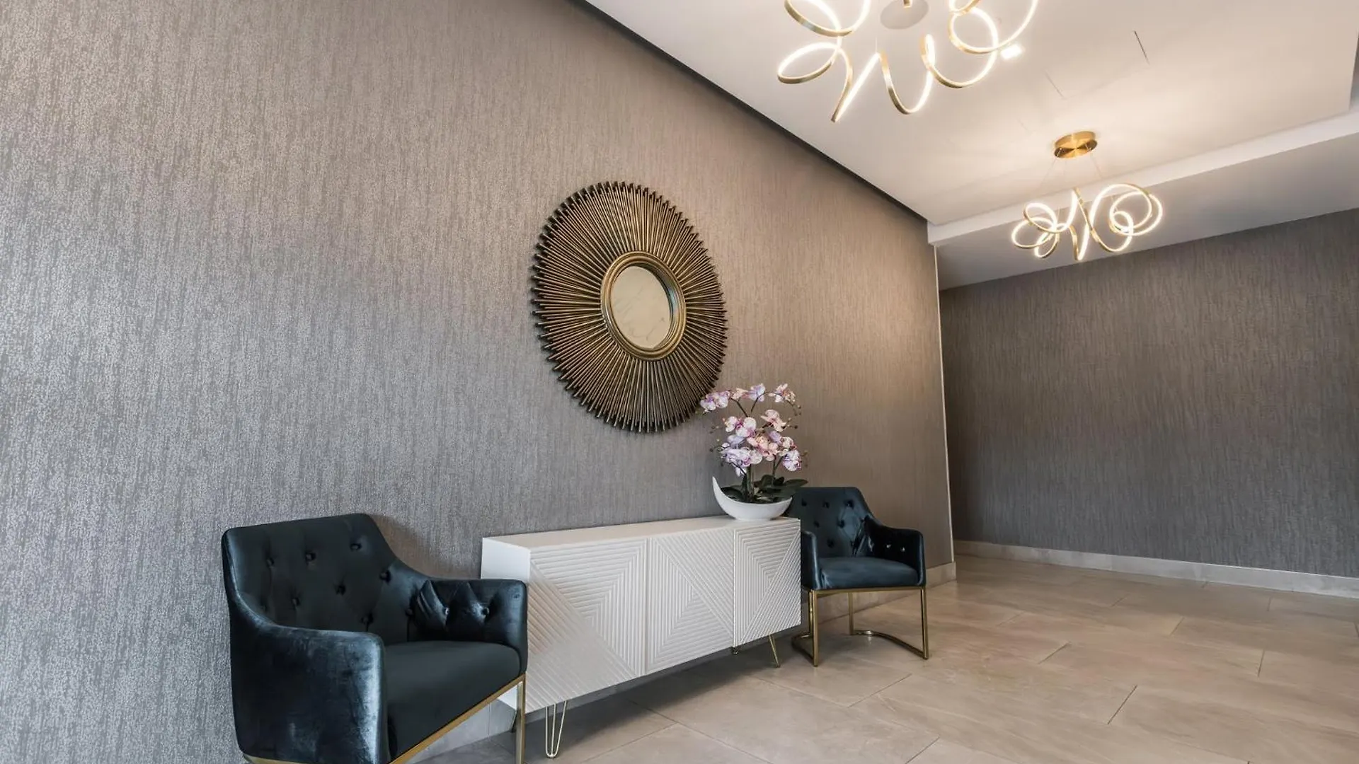 Holiday Inn Express & Suites - Toronto Airport South By Ihg Hotel